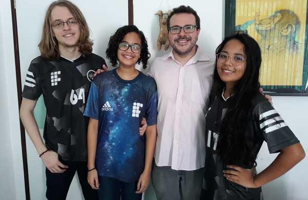 olimpiada de historia equipe Órion.jpg