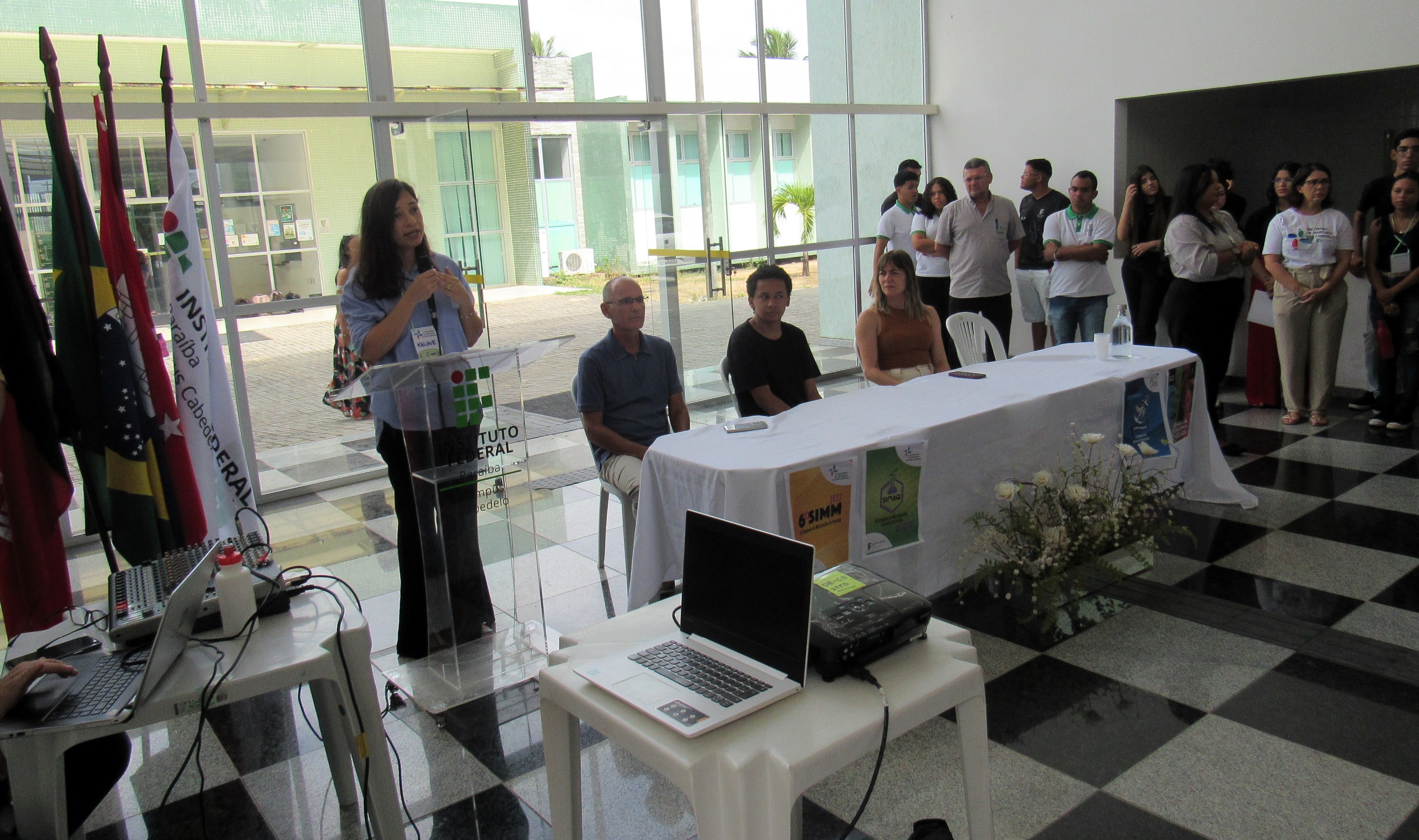 Mesa_02.JPG Mesa_02.JPG