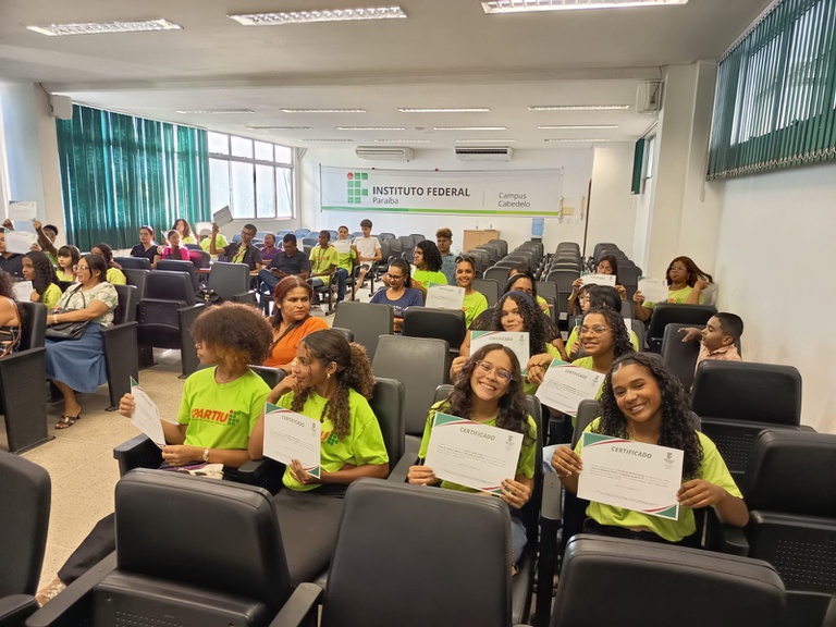O Programa realizou solenidade, certificando a participação de 37 estudantes de escolas públicas