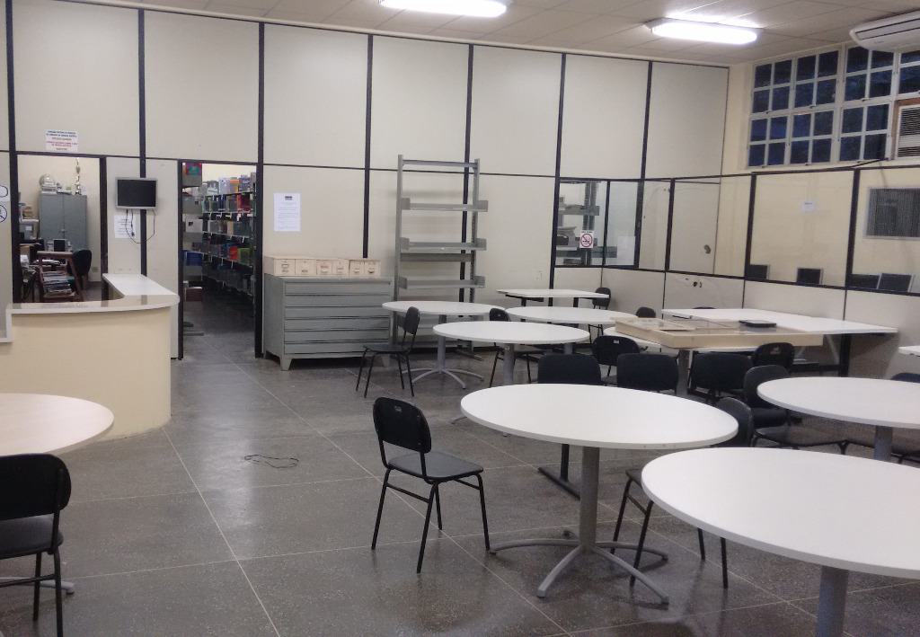 Biblioteca antes da reforma