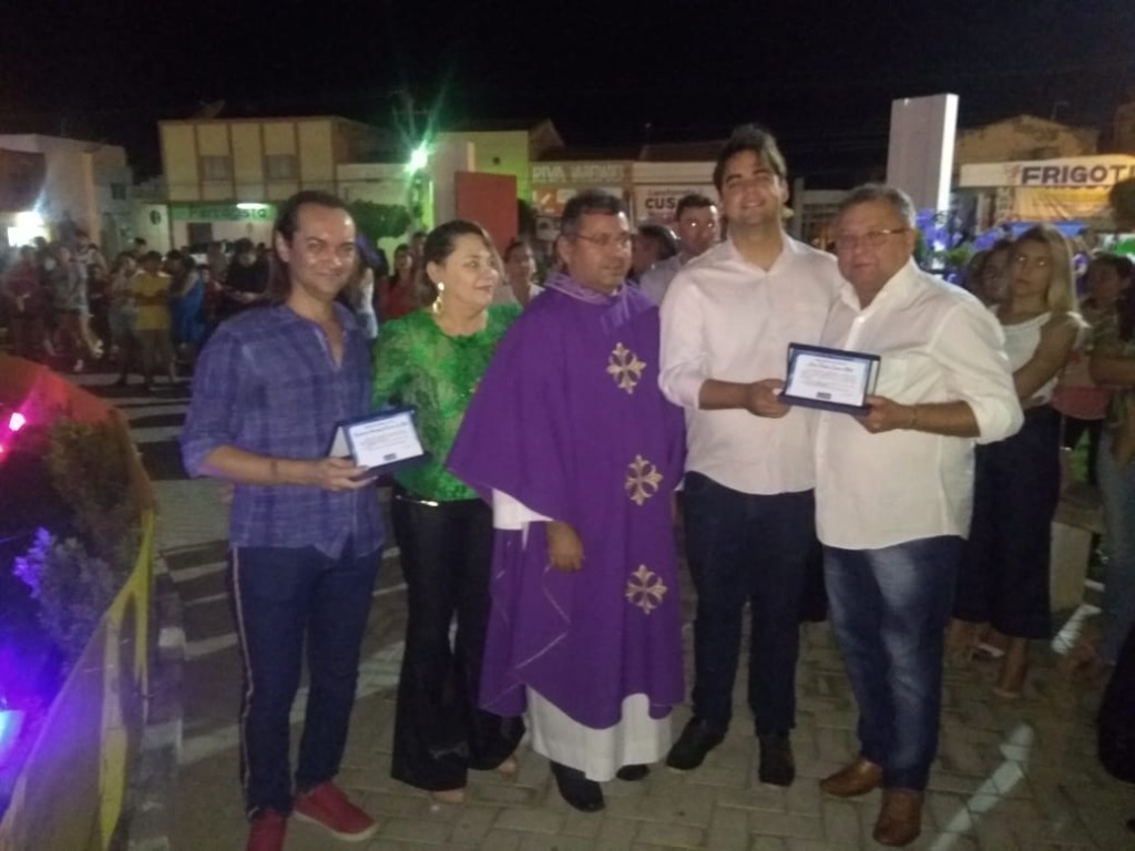 WhatsApp Image 2018-12-06 at 14.40.22 (1).jpeg