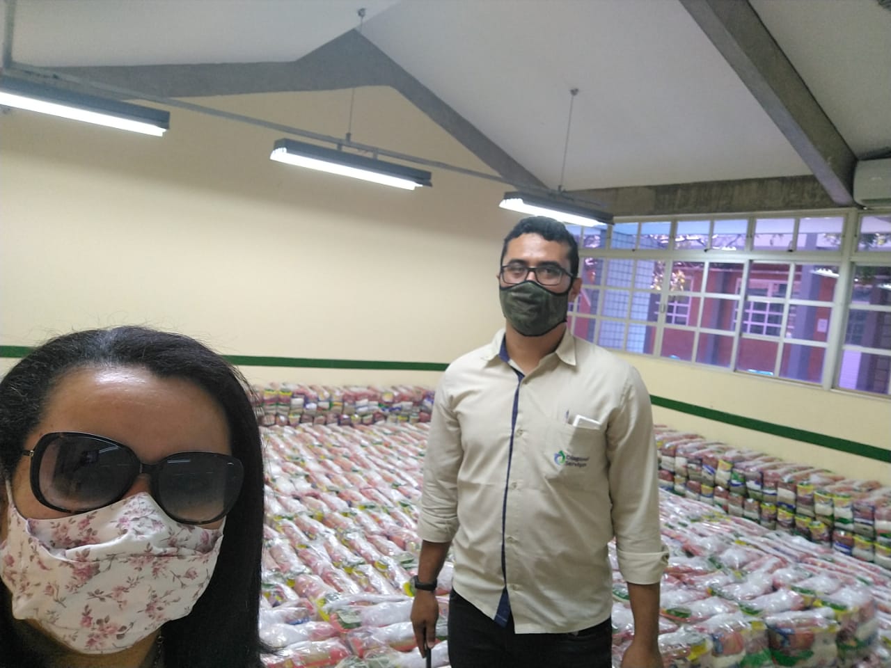 chegada das cestas PNAE em Cajazeiras 4.jpeg