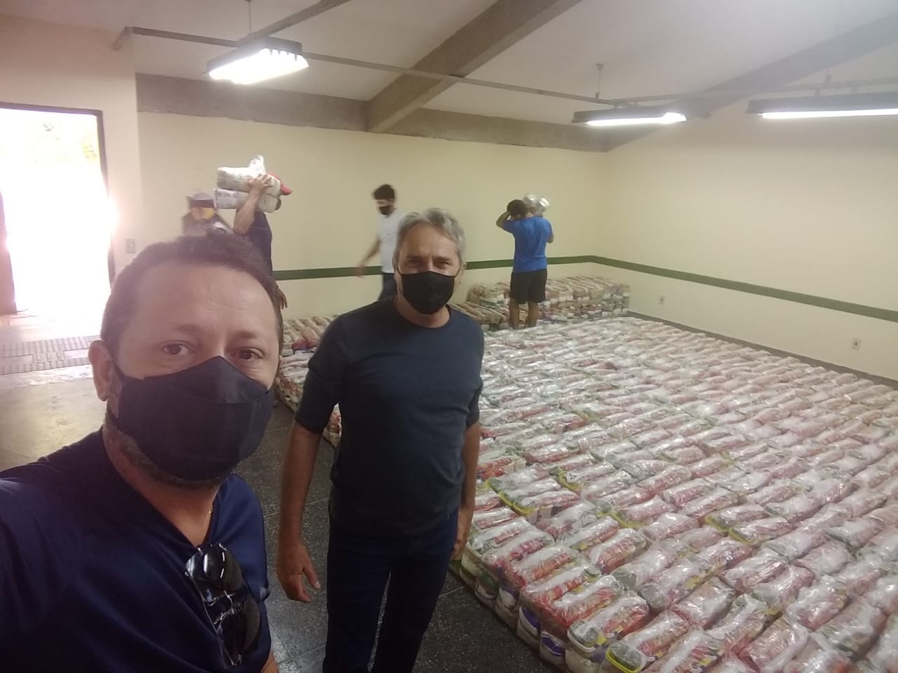 chegada das cestas PNAE em cajazeiras.jpeg