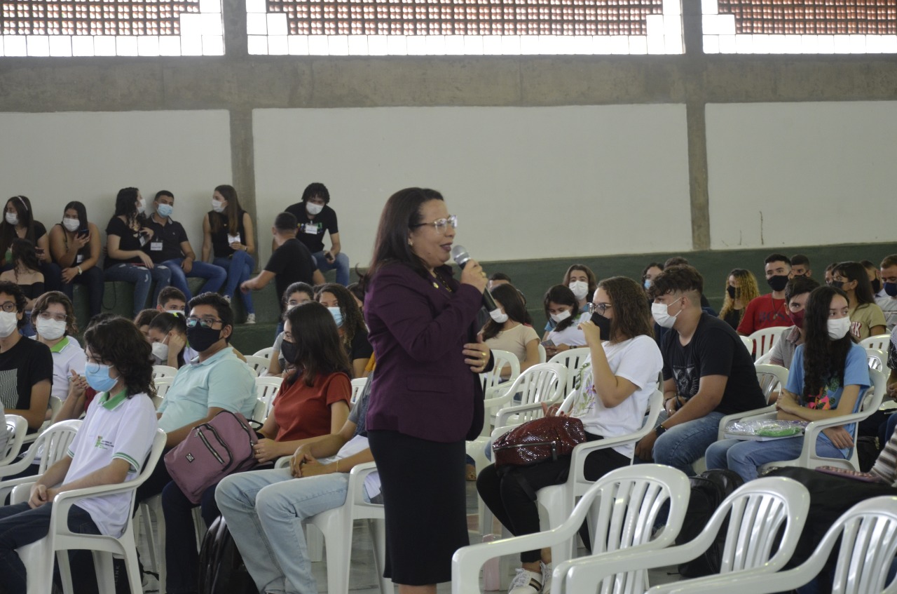 Diretoria Lucrécia e alunos