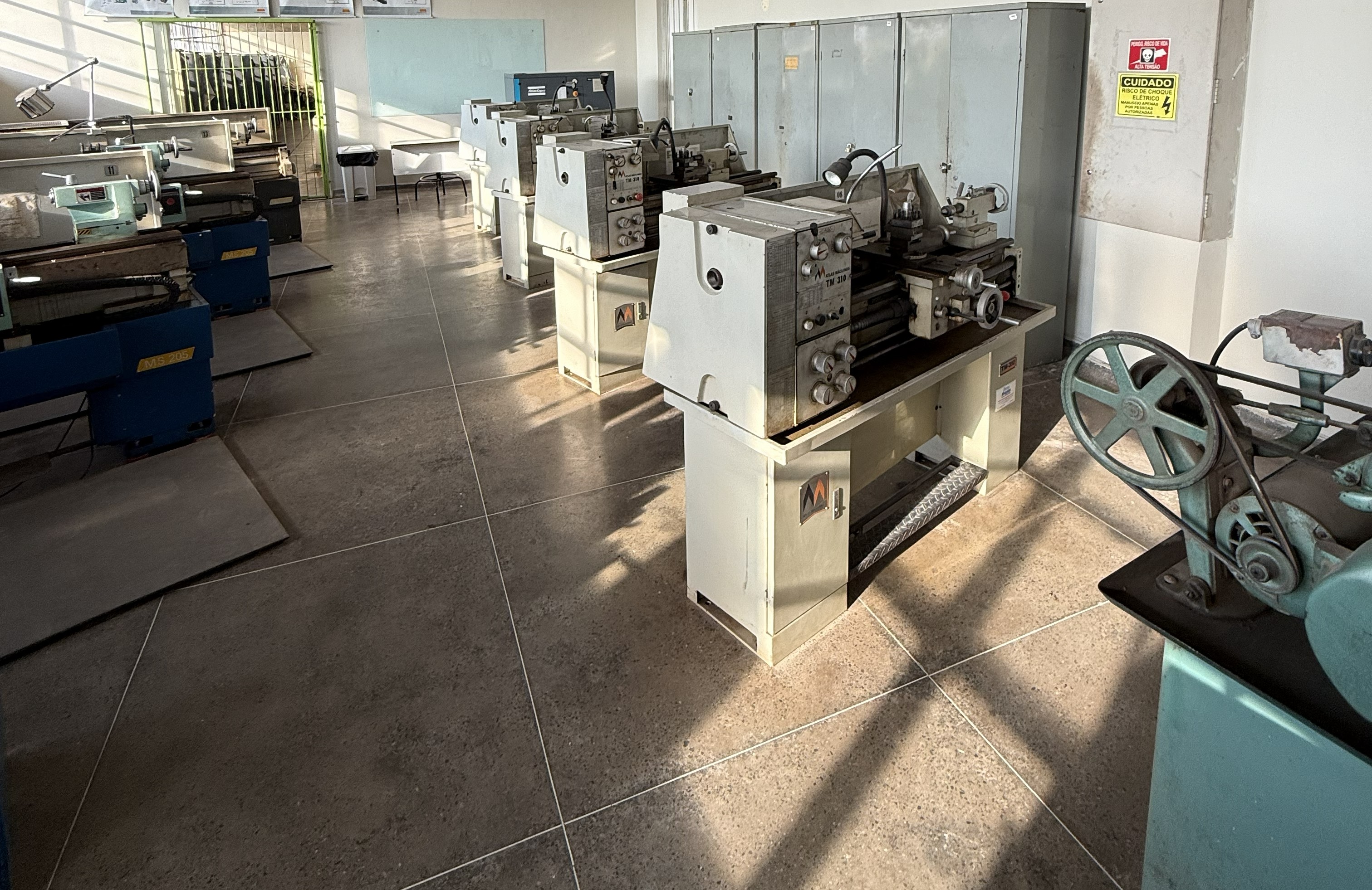 Laboratório Cajazeiras.jpg