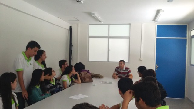 equipe de alunos voluntários