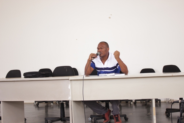 Professor de História e ativista do movimento negro Jair Negune