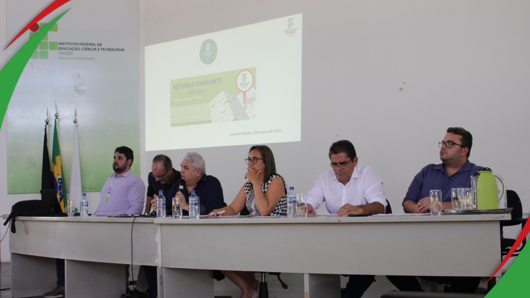 Reitor e equipe visitam campus Campina Grande 