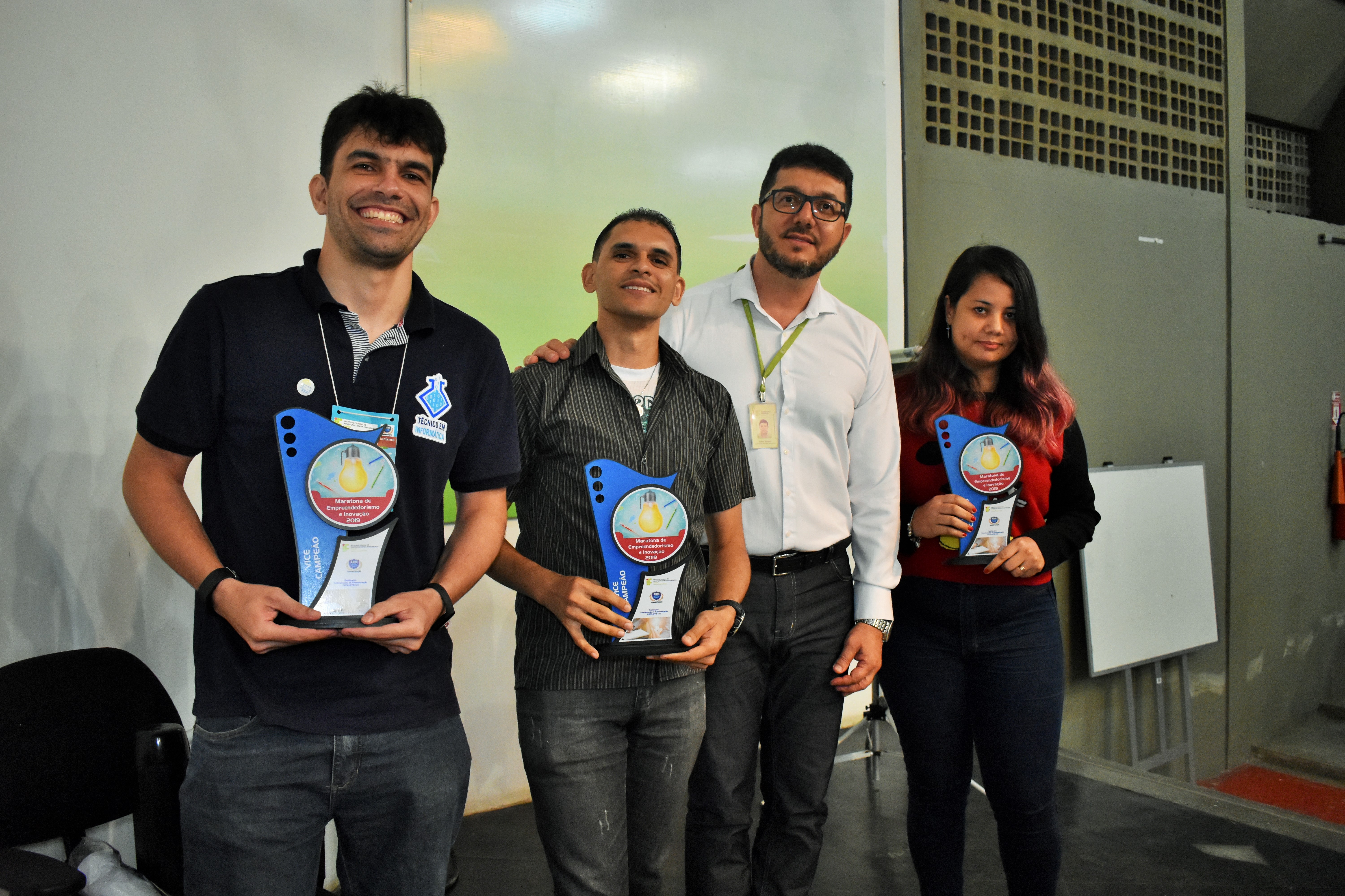 equipe 2 º lugar.jpg