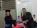 ESTUDANTE ANDRÉA LIMA RECEBE DIPLOMA