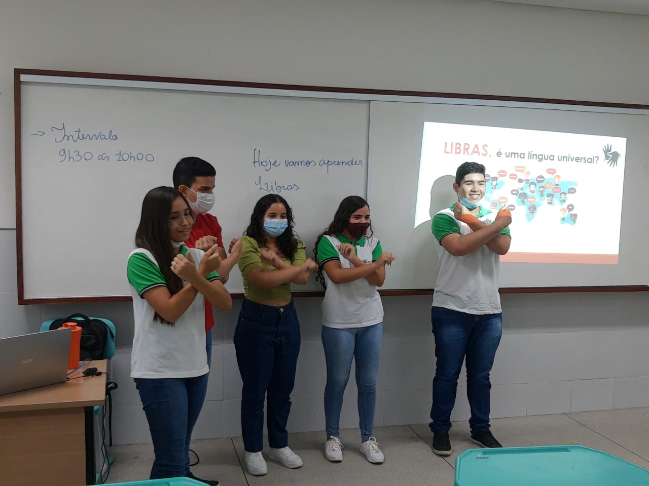 Minicurso de libras.jpeg