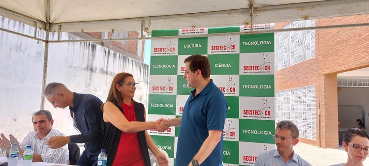 Assinatura da ordem de serviço para construção de restaurante estudandil no Campus Catolé do Rocha (15).jpeg