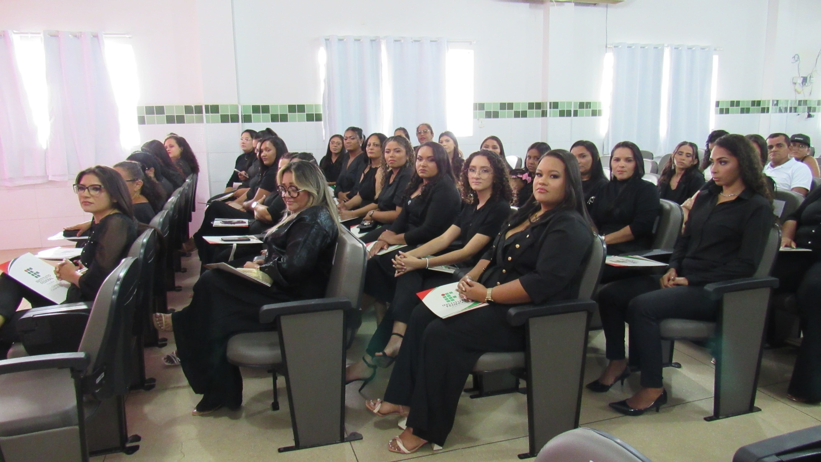 IFPB CATOLE MM ALUNAS.jpg