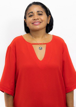 Adriana Oliveira Araújo - 13002