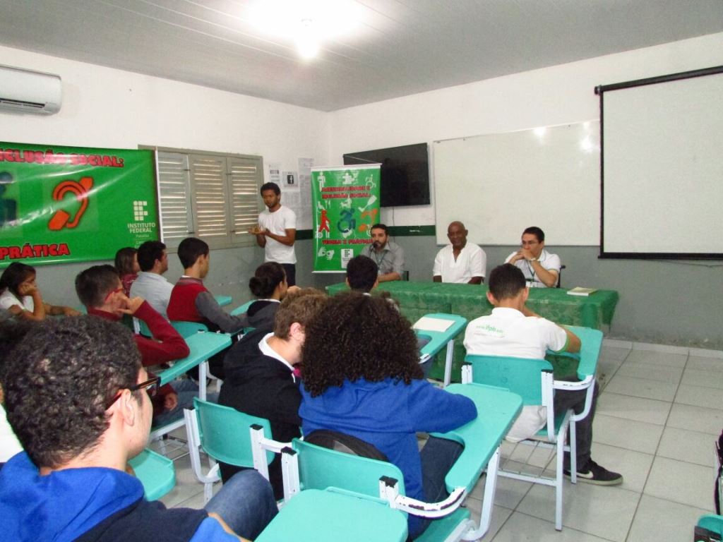 Palestra no dia internacional da pessoa com deficiência realizada em dezembro 2016.jpg