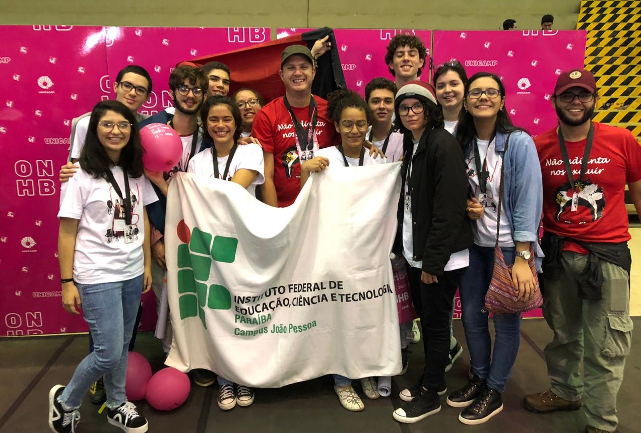 Estudantes e Professores na ONHB