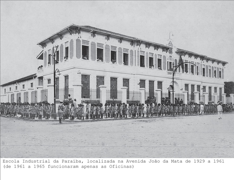 Primeiro prédio da Instituição