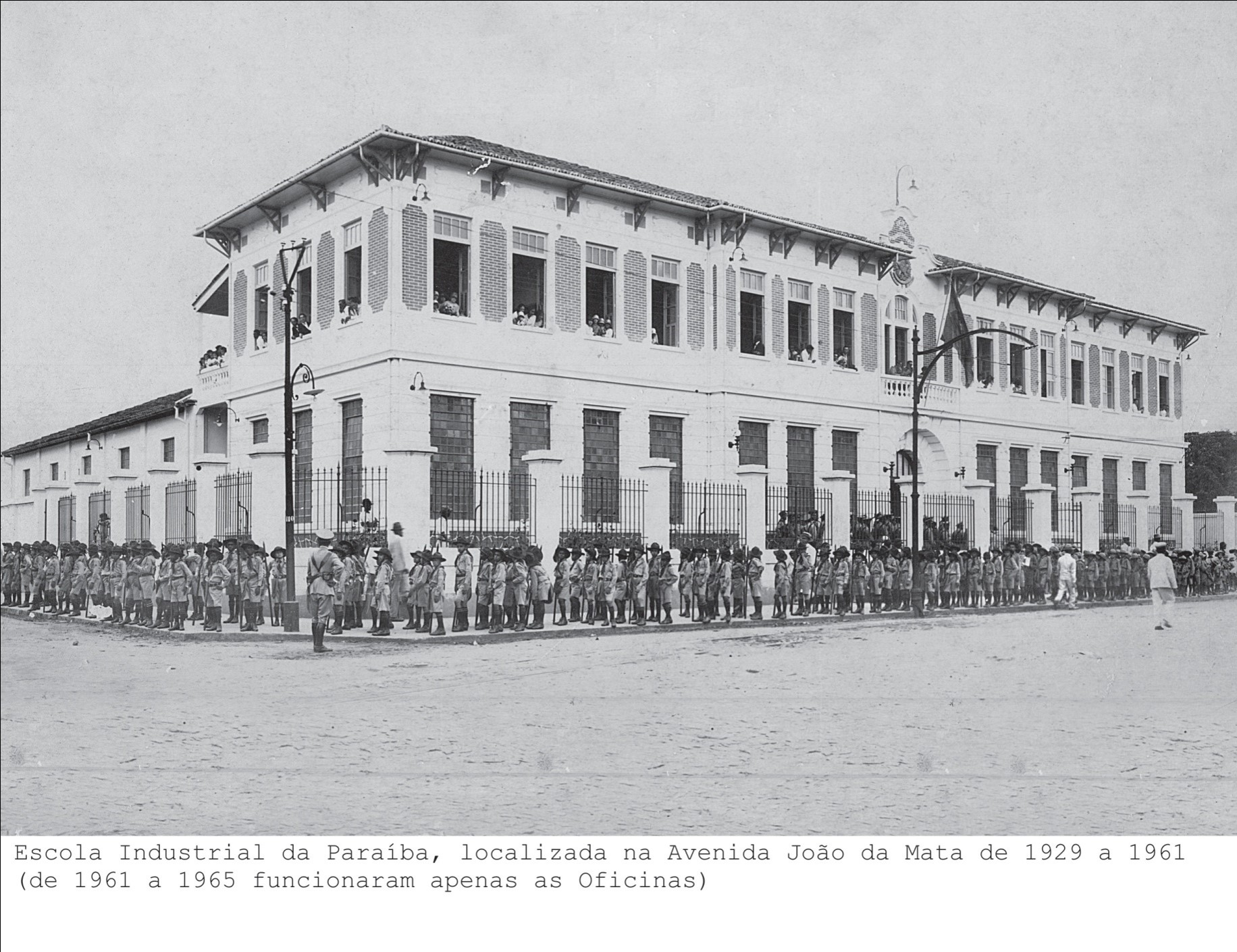 Primeiro prédio da Instituição