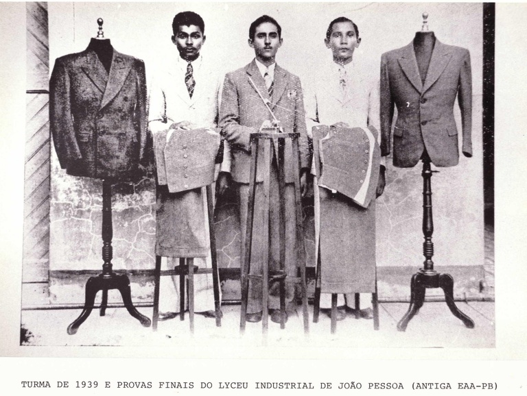 Trabalho final apresentado pelos alunos de Alfaiataria - 1939