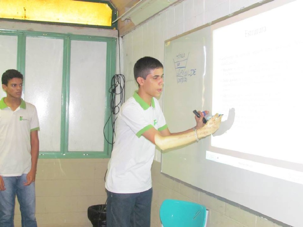 Estudantes - Cópia.jpg