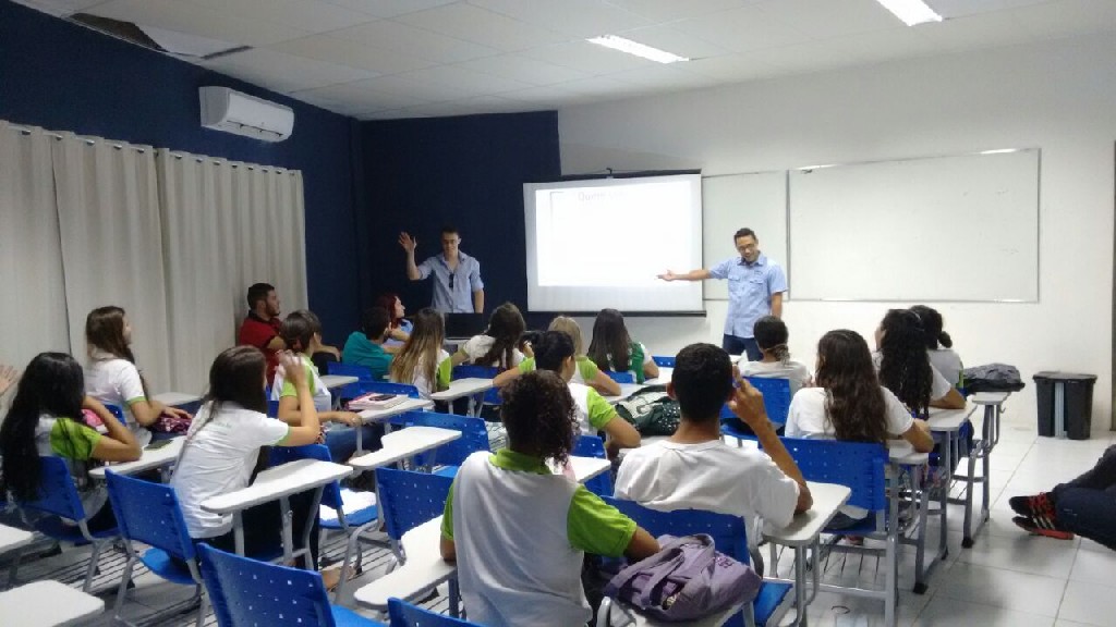 Palestra - Perigos das Novas Tecnologias (2).jpg