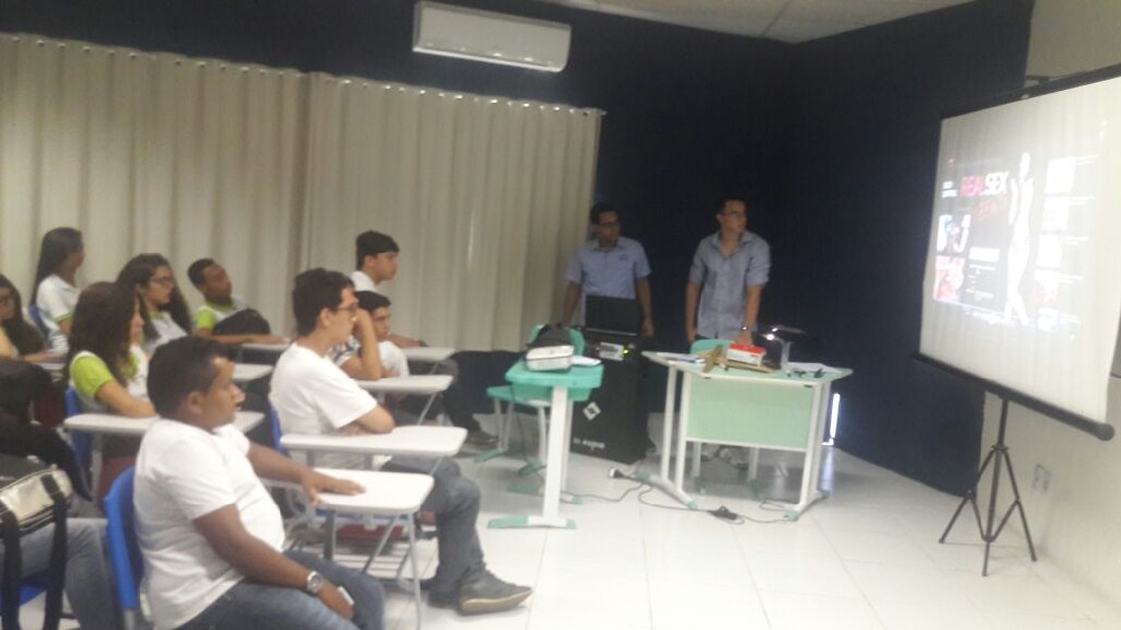 Palestra - Perigos das Novas Tecnologias (8).jpg