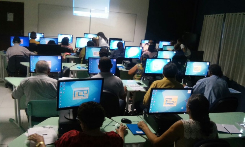 4-turma laboratório.jpg