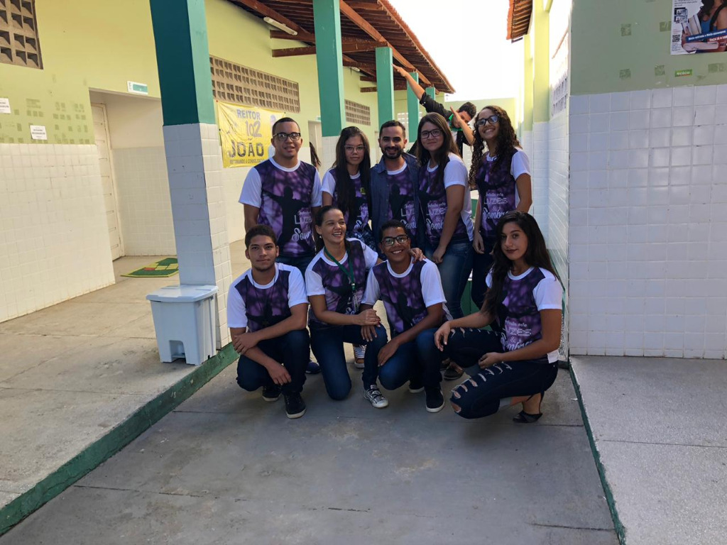 Projeto de Extensão - Teatro de Sombras (12).JPG