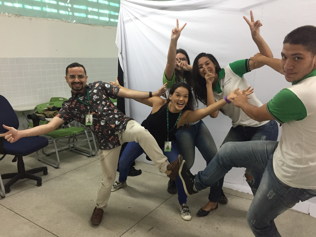 Projeto de Extensão - Teatro de Sombras (5).JPG