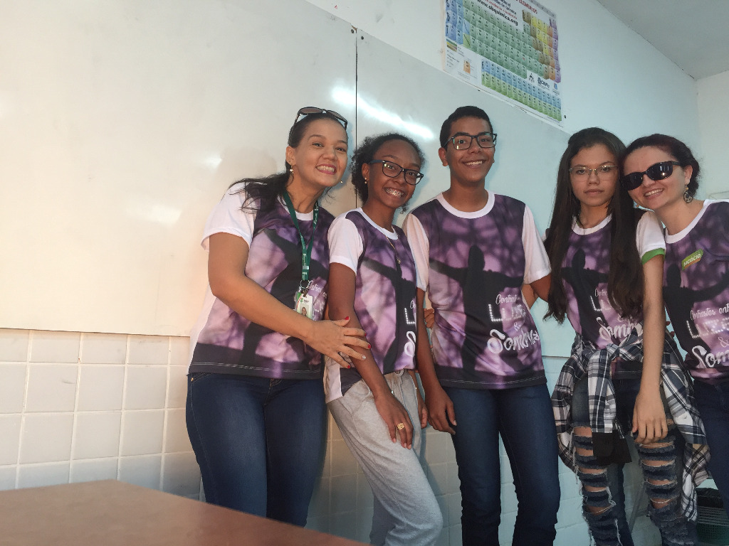 Projeto de Extensão - Teatro de Sombras (8).JPG