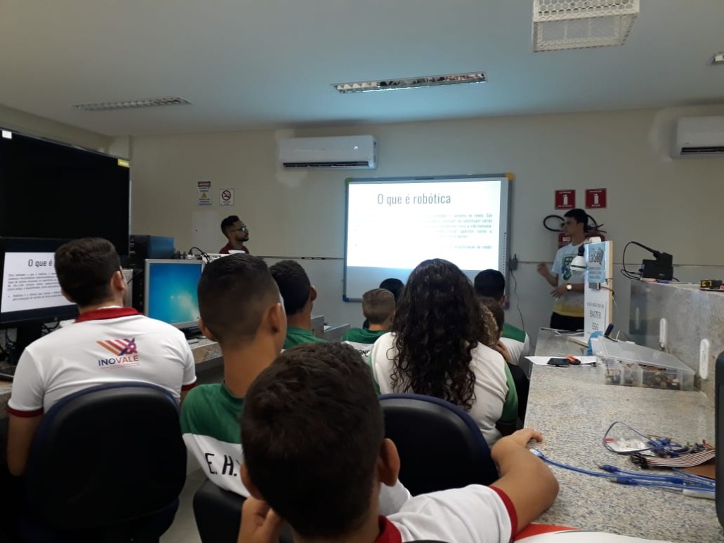 Minicurso - Robótica e Inteligência Artificial (1).jpeg