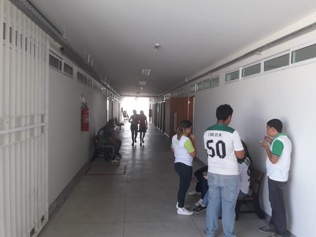 Alunos nova sede 1.jpg