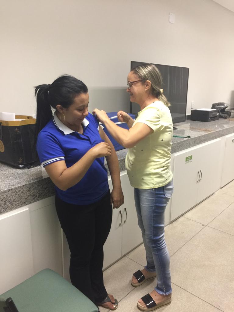 Servidores são imunizados (2).jpeg