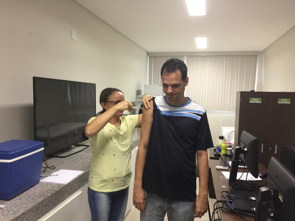 Servidores são imunizados (8).jpeg