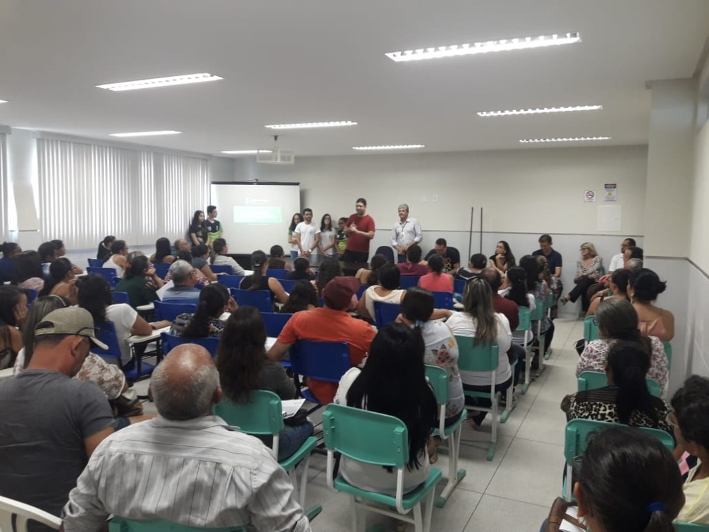 Reunião com pais 3.jpg