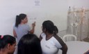 Jéssica dando aula no laboratório novo.jpg