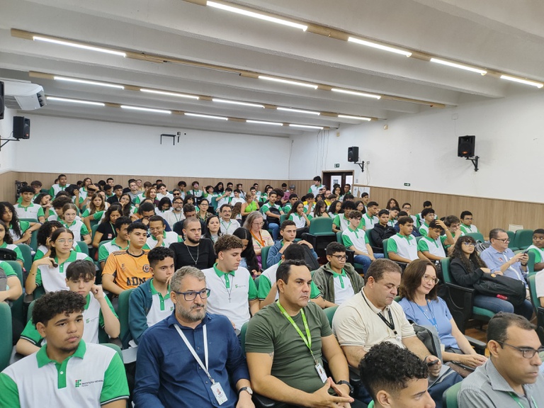 Visita Parlamentar 6.jpeg