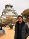 Foto Sammuel na frente do Castelo de Osaka.jpeg