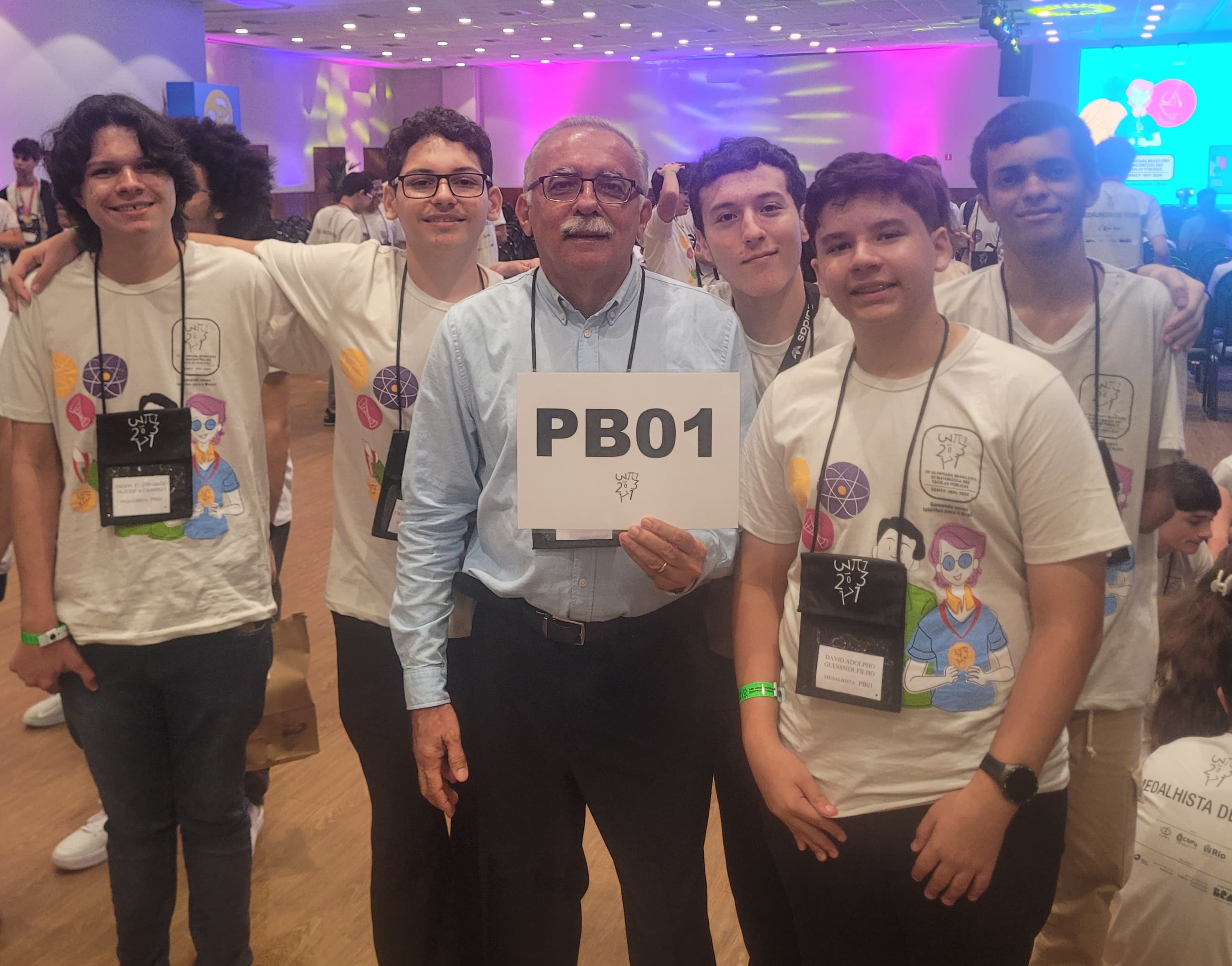 Foto 2 com a delegação da PB - Emanuel é o primeiro da esquerda.jpeg