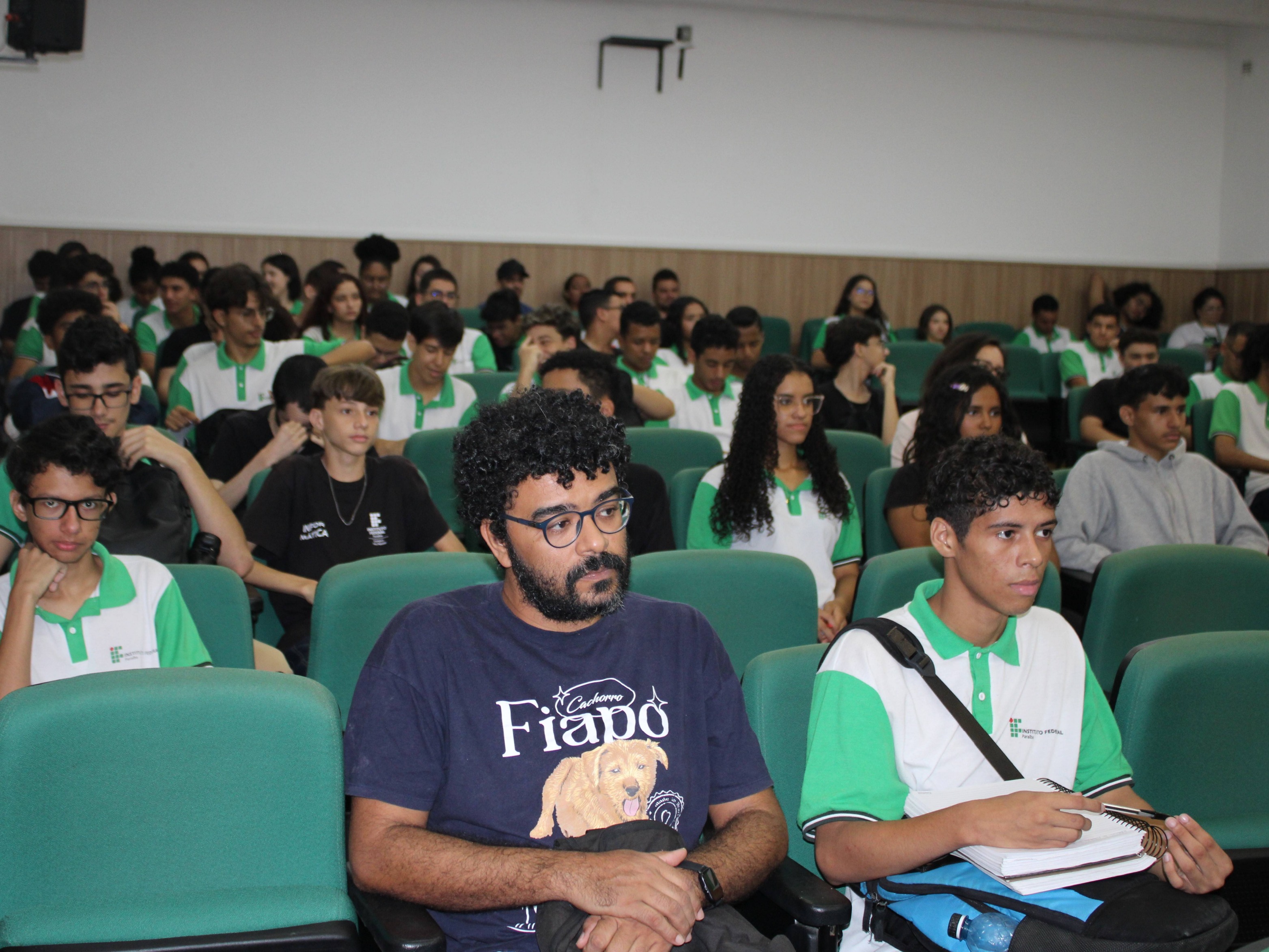 Oficina e Mesa Redonda.JPG