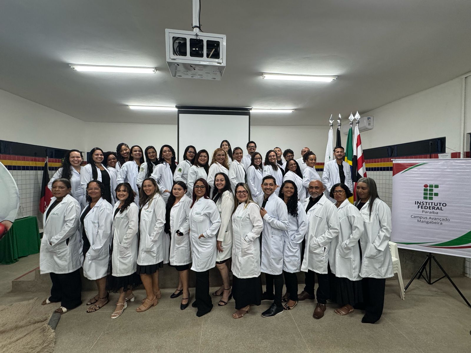 Cerimônia do jaleco Mangabeira.jpg