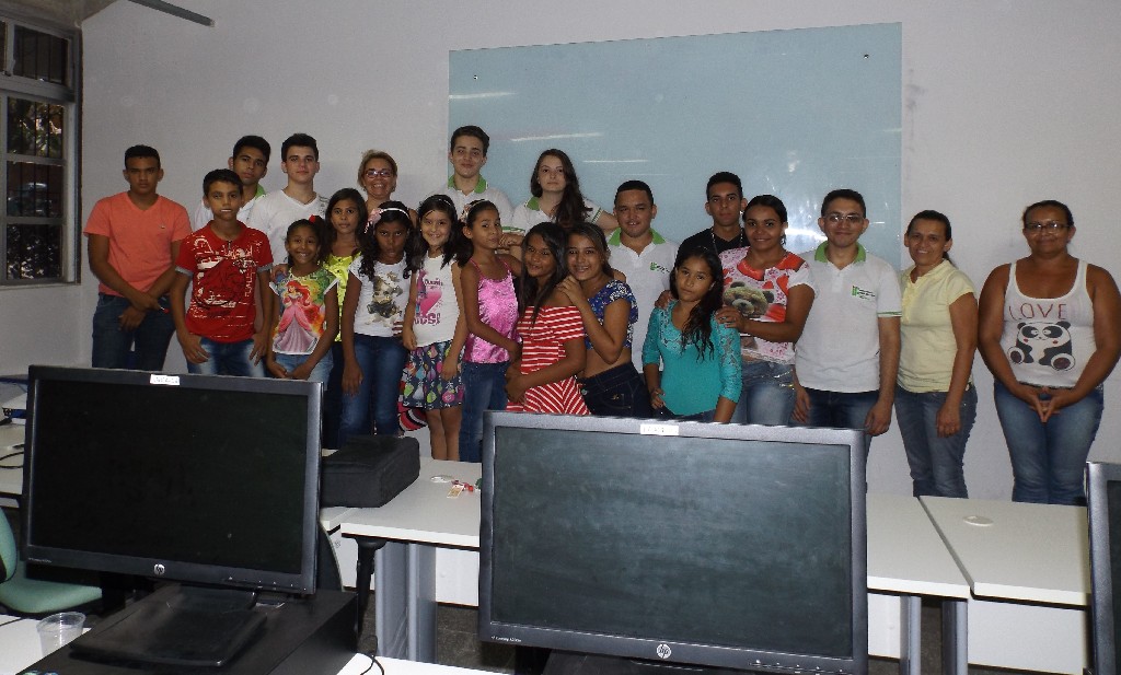 Visita assentados - Cópia.jpg