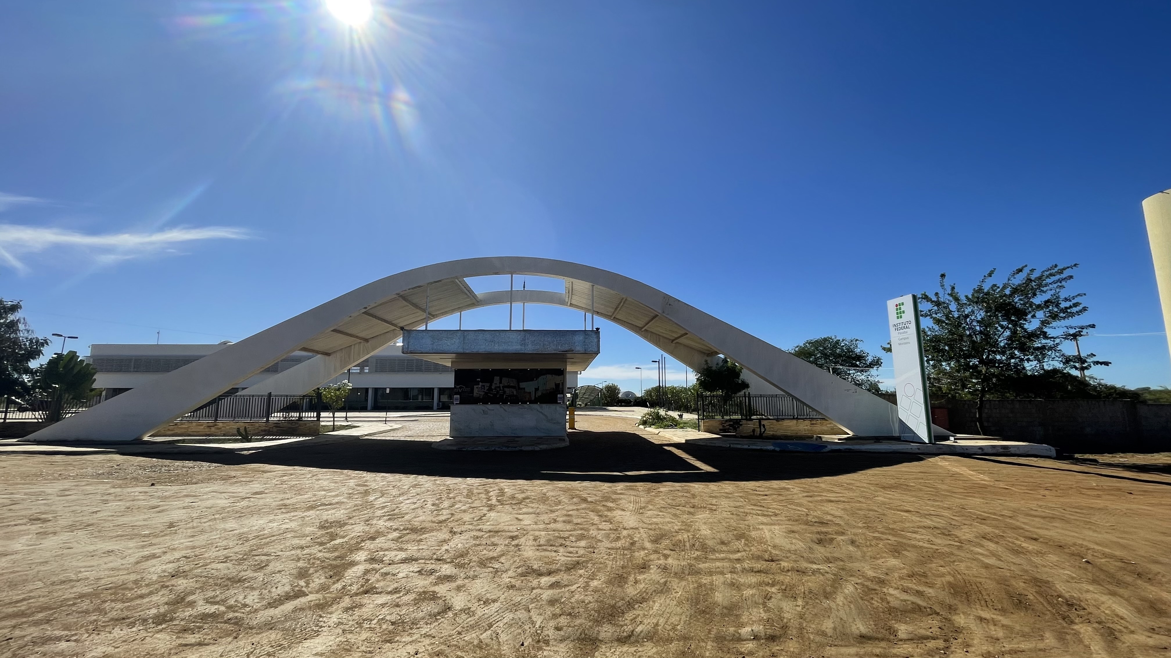 ENTRADA DO CAMPUS