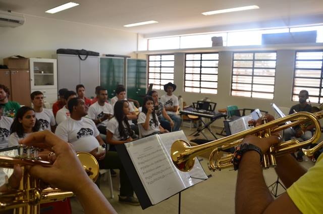 Oficina de música2.jpg