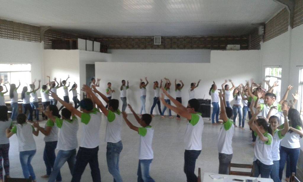 Santa Rita - estudantes 2.jpg