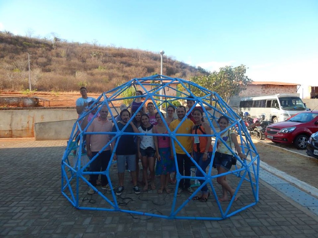 Cupula geodesica 01.jpg