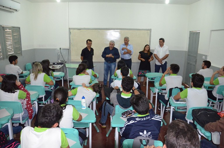 Catole visita aos estudantes.jpg