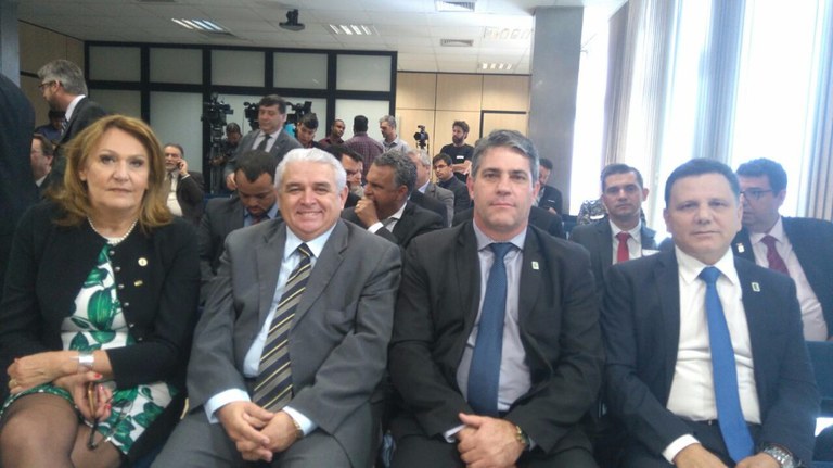 Reitor do IFPB em brasilia.jpg