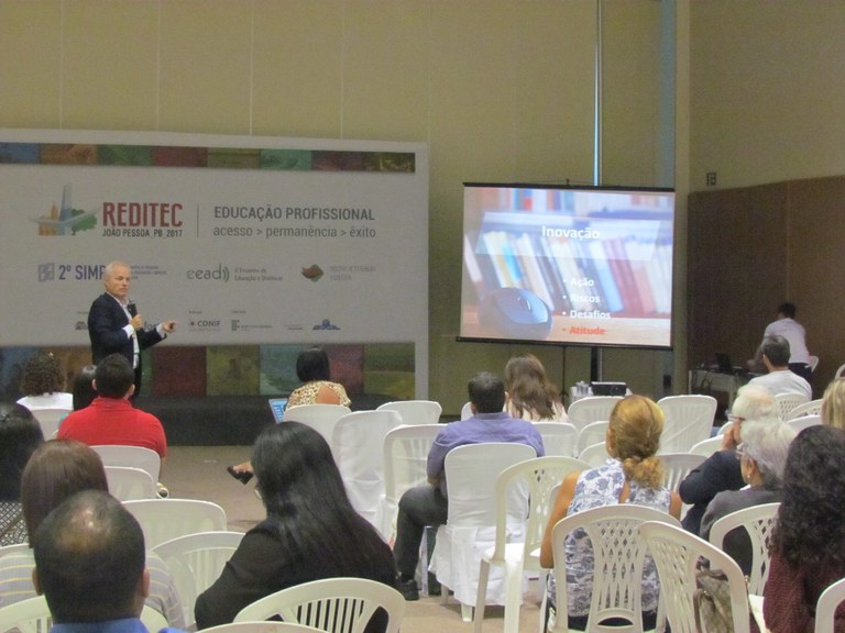 Palestra Prof Klaus Schlünzen da UNESP.JPG