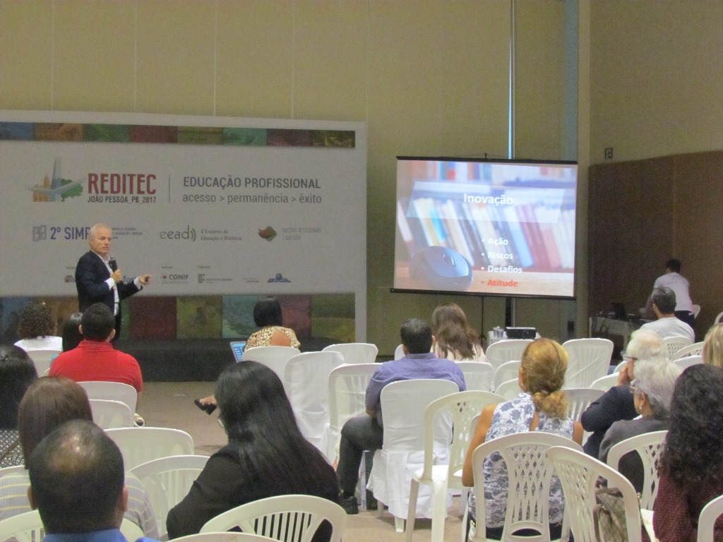 Palestra Prof Klaus Schlünzen da UNESP.JPG